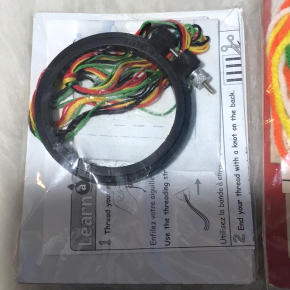 Vintage sealed 3 Kid’s Cross Stitch Kits Tigger Winnie the Pooh Penguin Rainbow - Picture 6 of 11